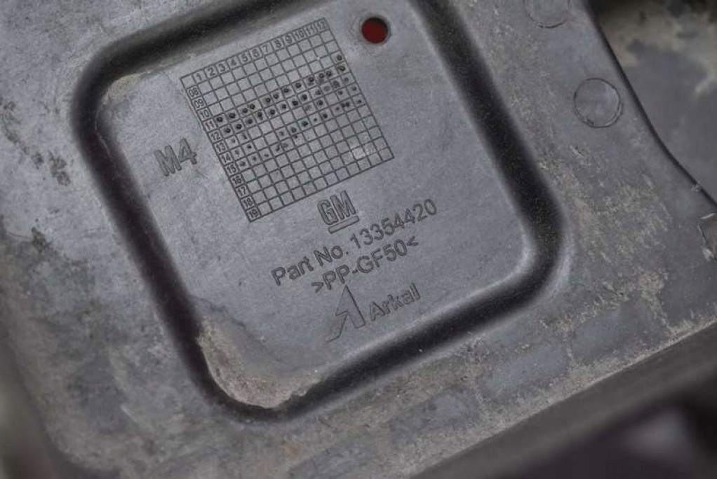 Основание аккумулятор 13308434 opel astra 4 iv j 1.6 cdti 110 km рестайлинг  11-20 Цена