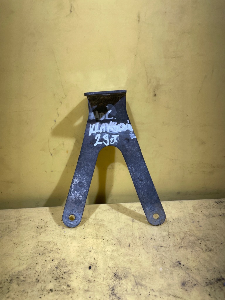 фото №1, Alfa romeo giulietta кронштейн сигнал