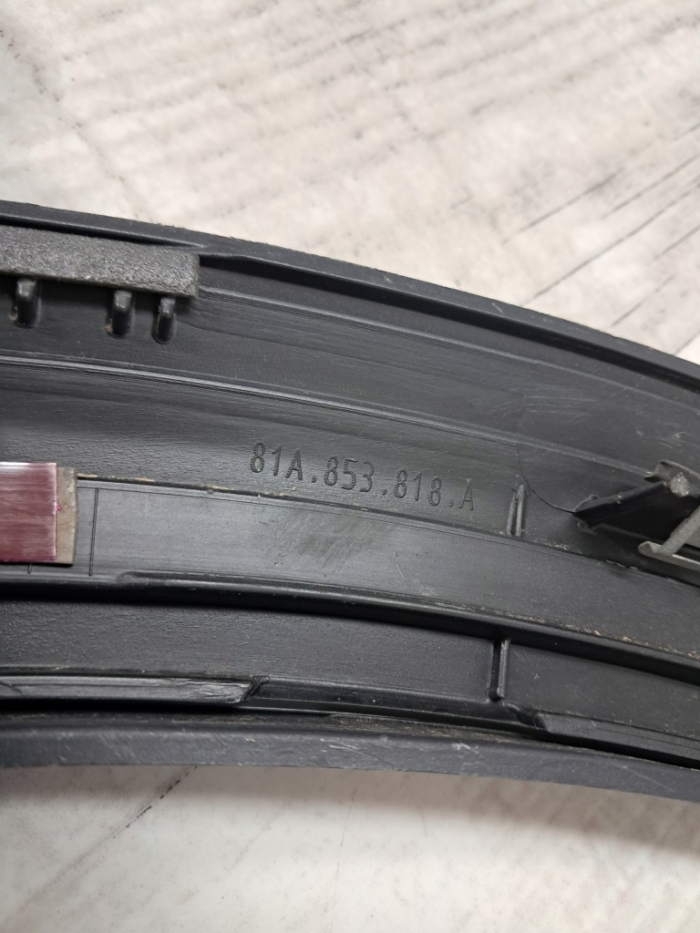 фото №9, Audi q2 81a молдинг накладка крыла правый задняя задняя 81a853818a