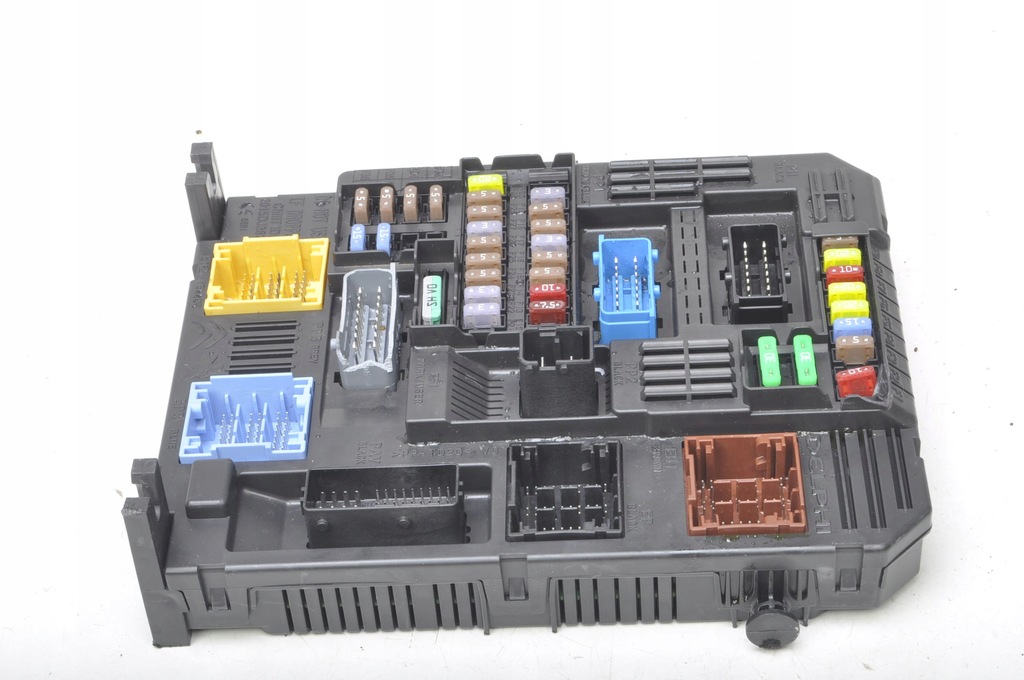 фото №1, Peugeot 5008 ii коробка предохранителей 9846483480