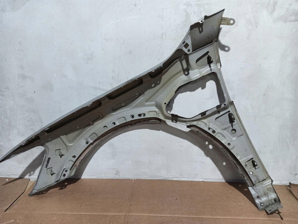 Купити Крило перед передній правий audi e-tron 4ke