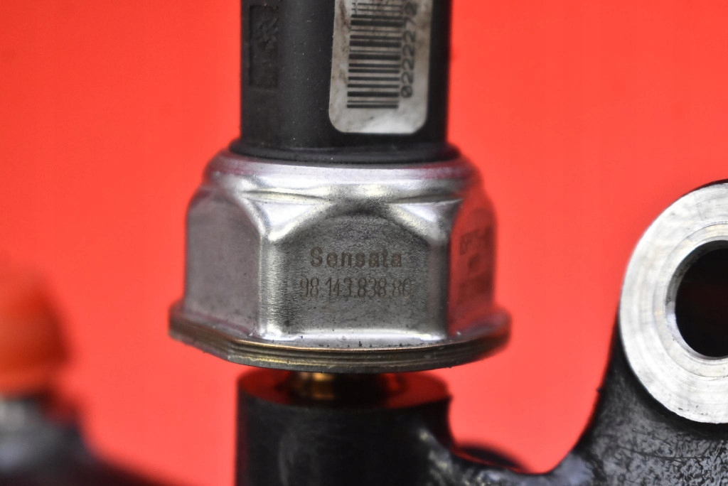 фото №9, Молдинг упорскування 9681909680-04 9814383880 citroen ds5 2.0 hdi 163 km