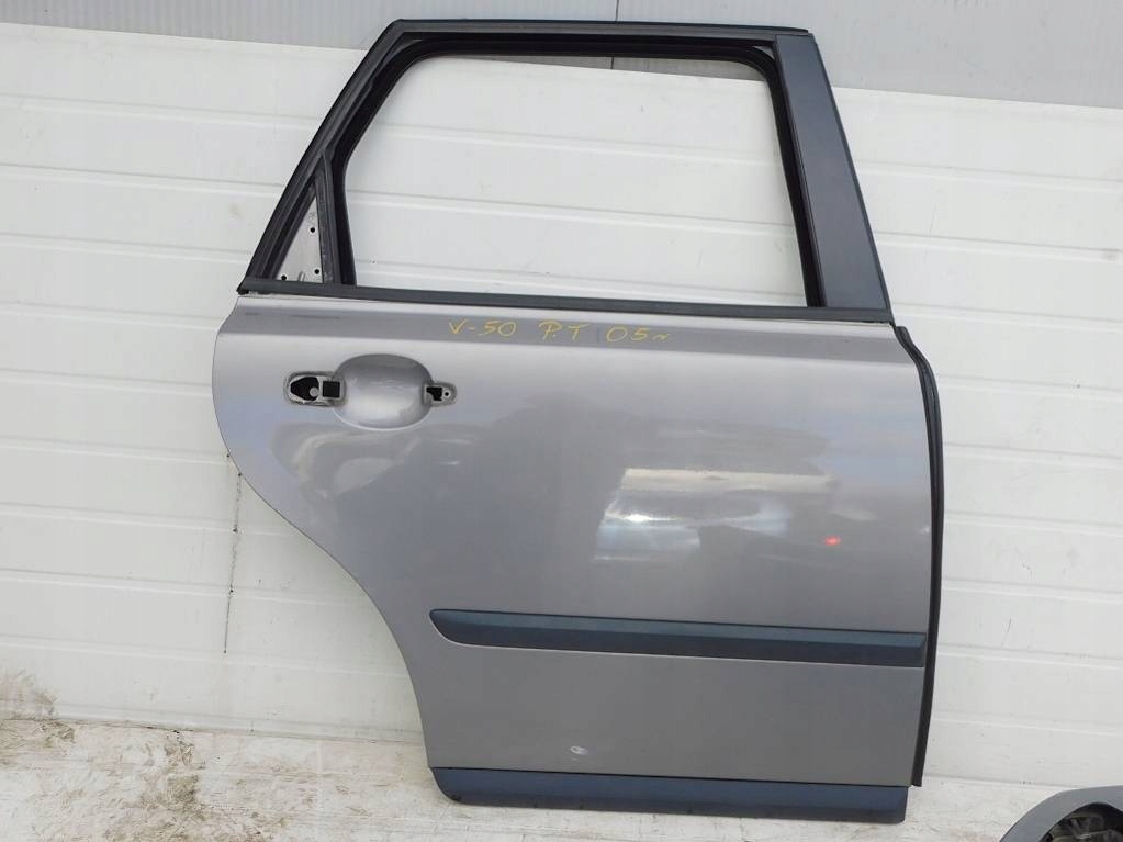 фото №3, Volvo v50 1.6 2005r дверь правый задняя