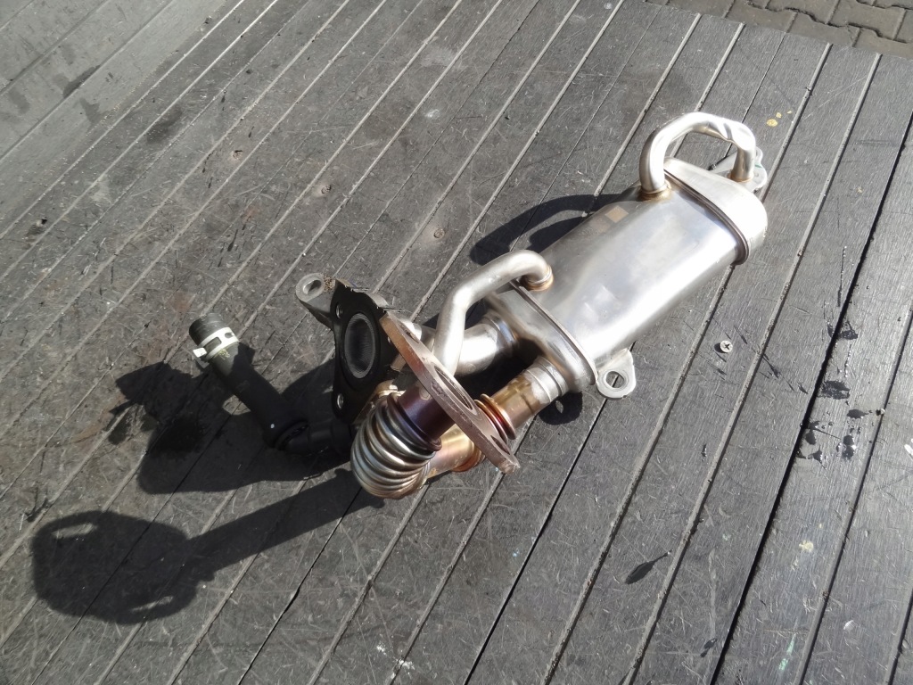 фото №1, Dacia duster ii 2018 1,5 dci радиатор выхлопных газов 14735324r оригинал