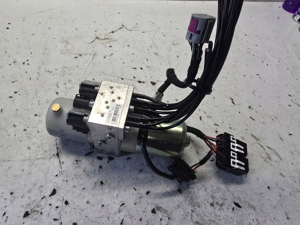 фото №1, Opel cascada cabrio насос крыша 13451590400