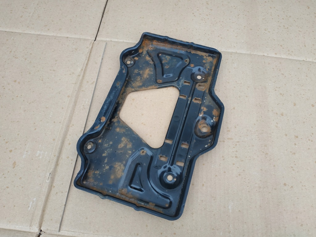 Основание аккумулятор mercedes 124 w124 в Украине