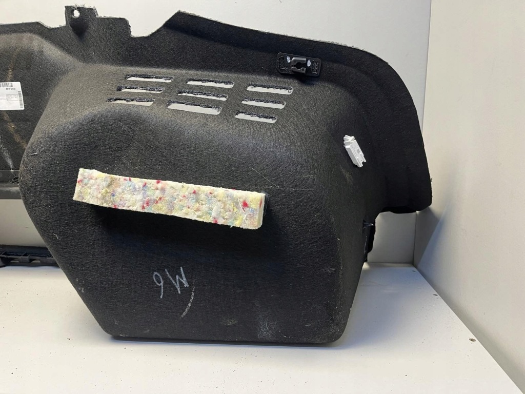 Bmw i4 2025 обшивка / оббивка / багажника Недорого