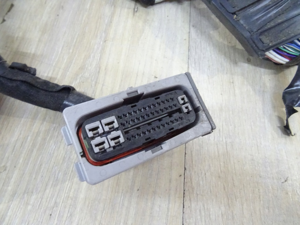 фото №11, Джгут електропроводка запобіжників + коробка auris full hybrid