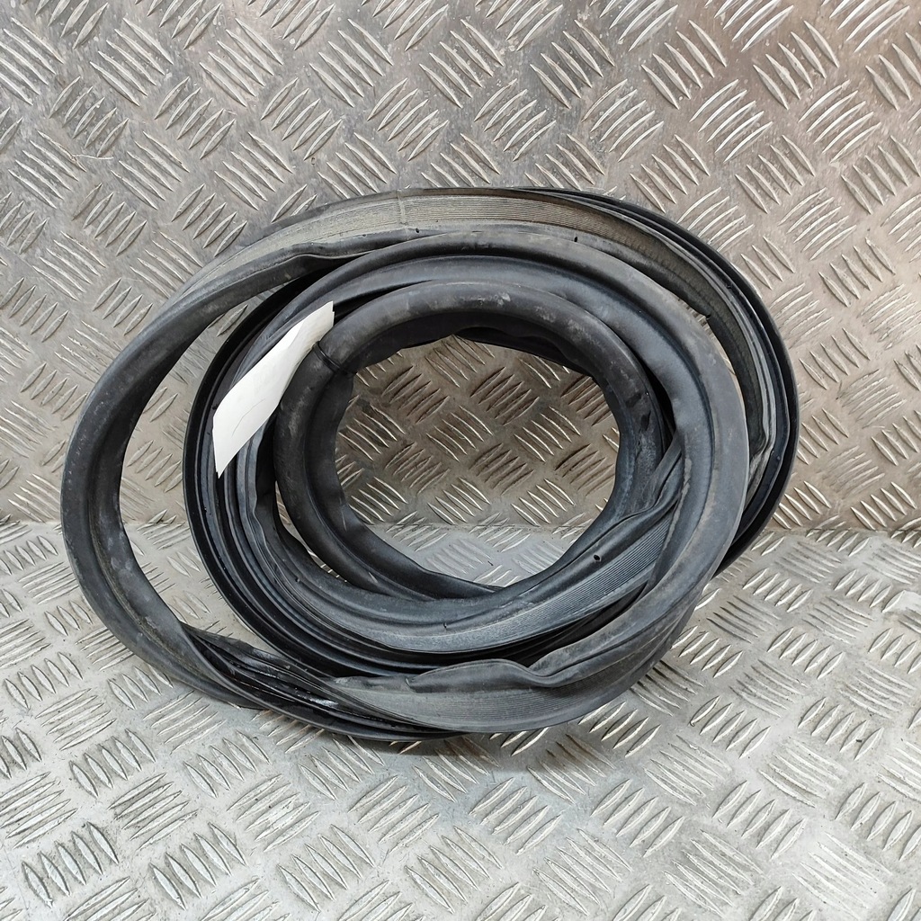 фото №5, Kia ev6 2022 гумовий прокладка багажника заднього / na кузов