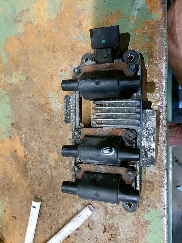 фото №4, Audi a6 c5 2.4 катушка зажигания 078905104 bremi