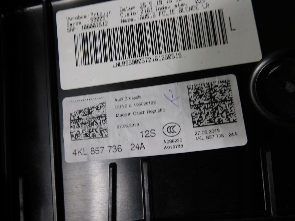 фото №8, Audi e-tron панель приладів приладова консоль 4kl857051