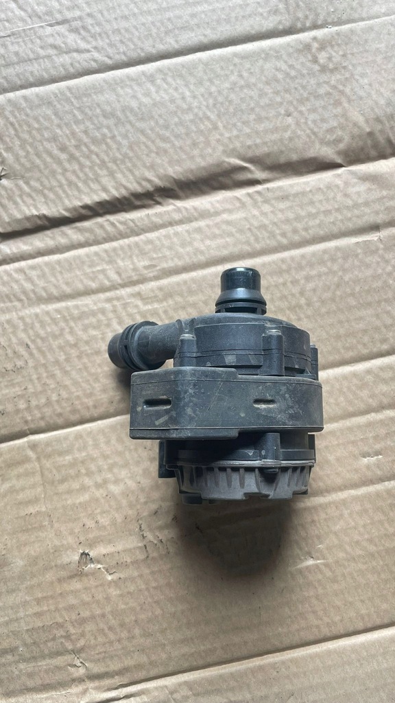 фото №1, Дополнительная насос wody bmw x7 g07