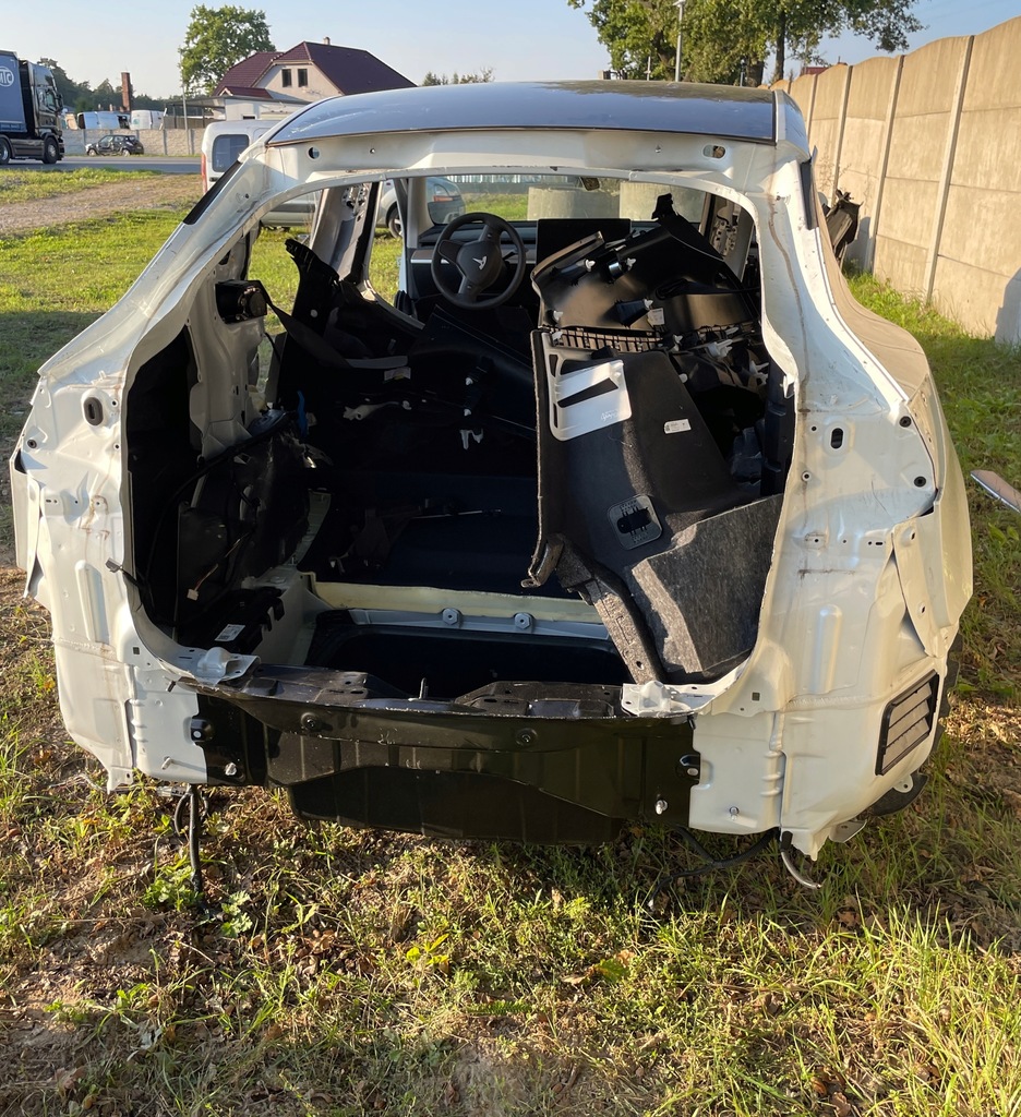 фото №3, Tesla y кузов