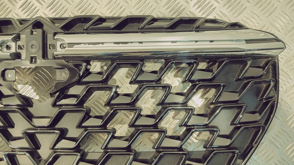 фото №8, Решётка радиатора suzuki s cross 21-26 71747-63700-ej1 оригинал bez камеры ładna