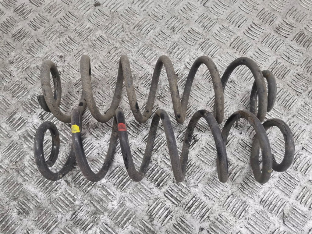 Купити Lexus ux 2020 комплект пружина задня