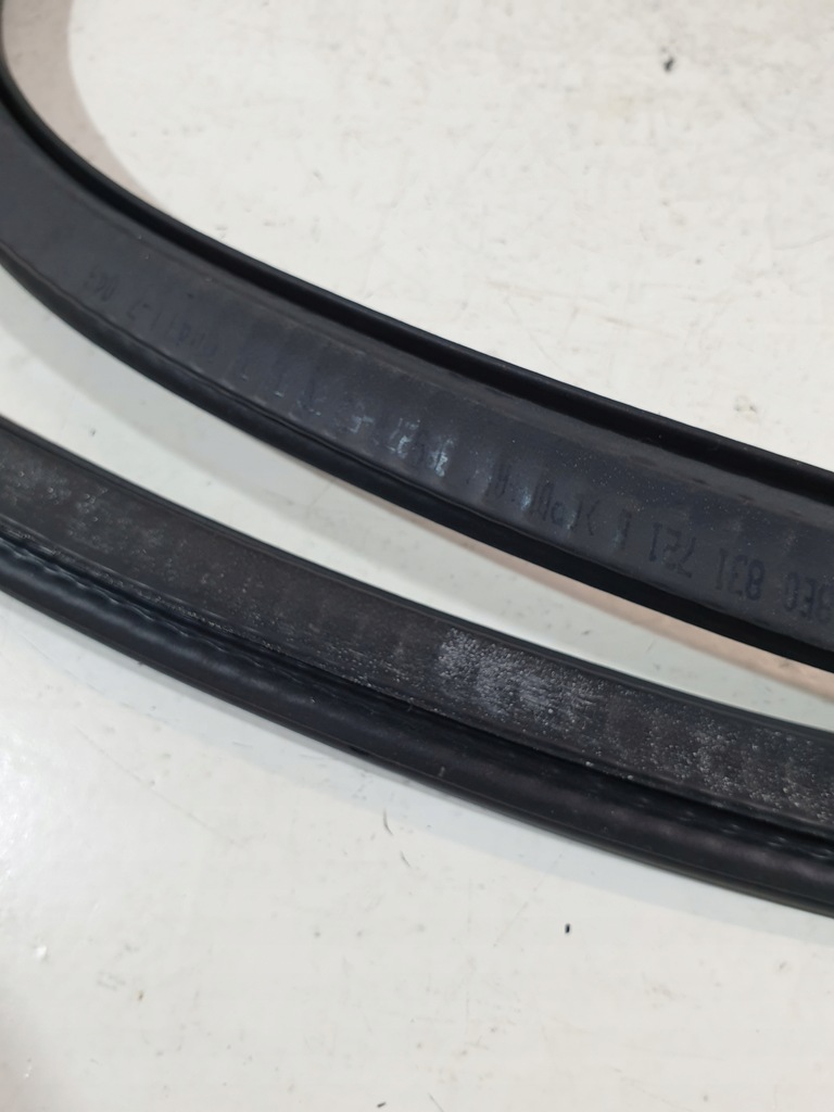 фото №8, Прокладка кузовная дверь левый перед audi a4 b6 eur