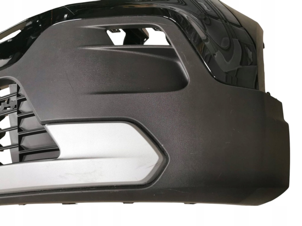 Бампер, решётка средняя jeep avenger 261. в Украине