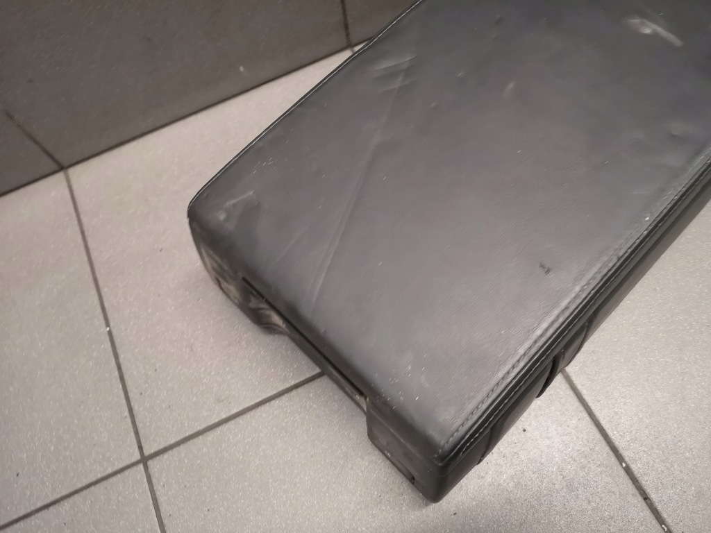 фото №14, Підлокітник сидіння задня чорний audi a8 d3