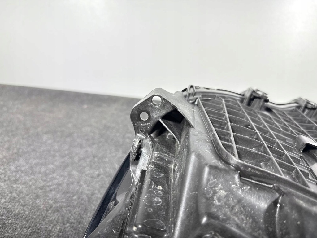 Volvo xc40 рестайлінг  base led фара правий перед передня 32404666 європа  ідеальна в Україні