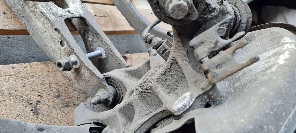 фото №10, A4 b9 8w zarotnica ліва сторона важелі важіль задня 8w0505431t a5 8w