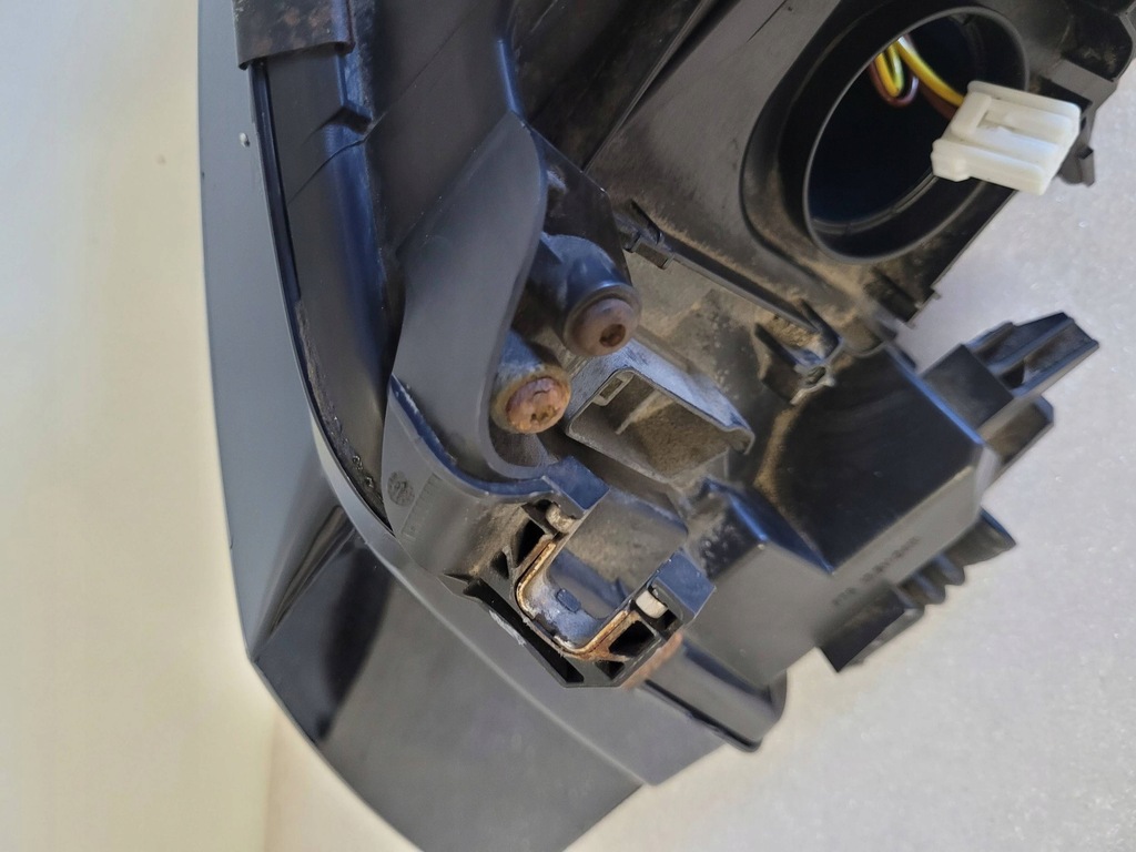 фото №9, Audi a4 b8 8k 8k0 лампа права bi ксенон led правий 8k0941004c