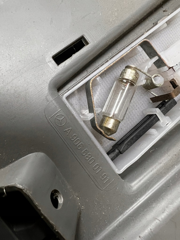 фото №12, Бардачок панелі консолі пасажира mercedes sprinter 906