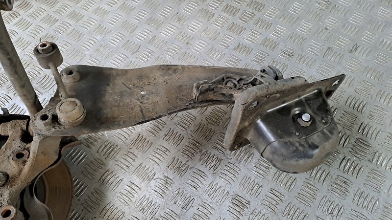 фото №7, Подвеска задние правое поворотный кулак задняя altea xl 13r