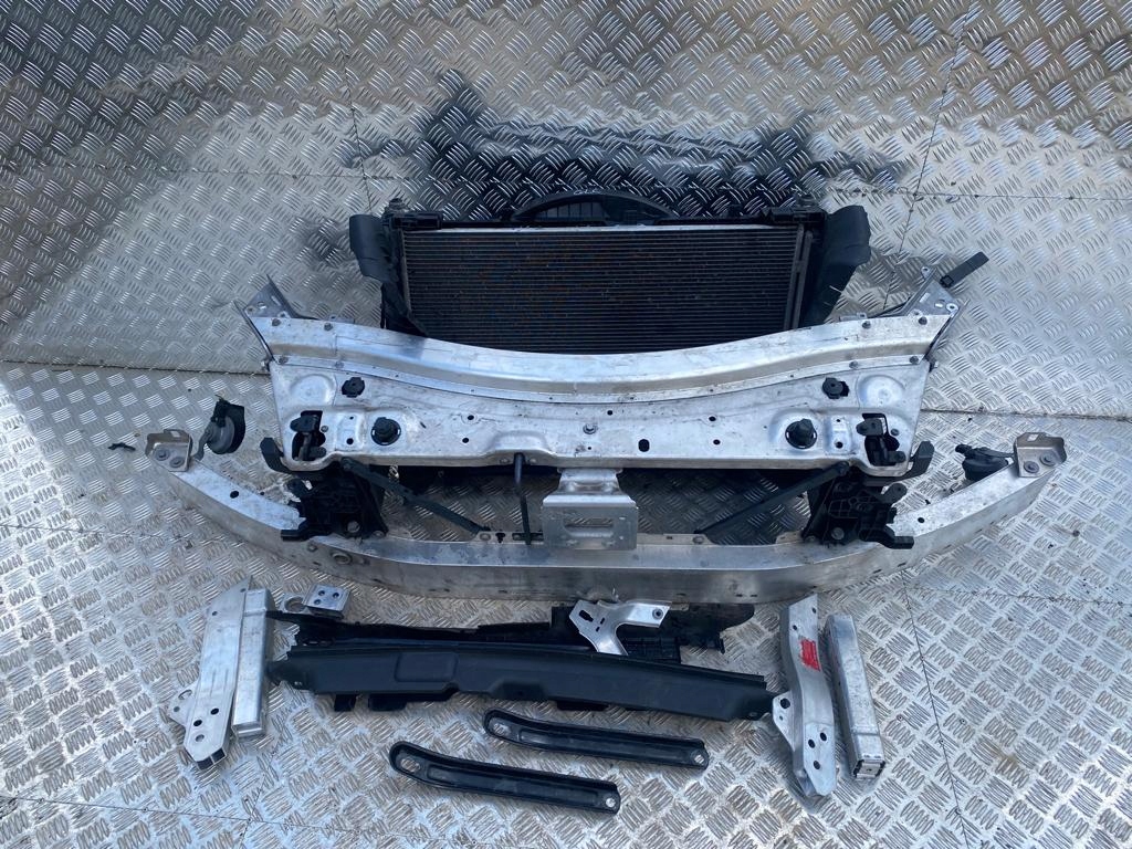 фото №1, Mercedes w253 glc pas передний радиатор балка woda