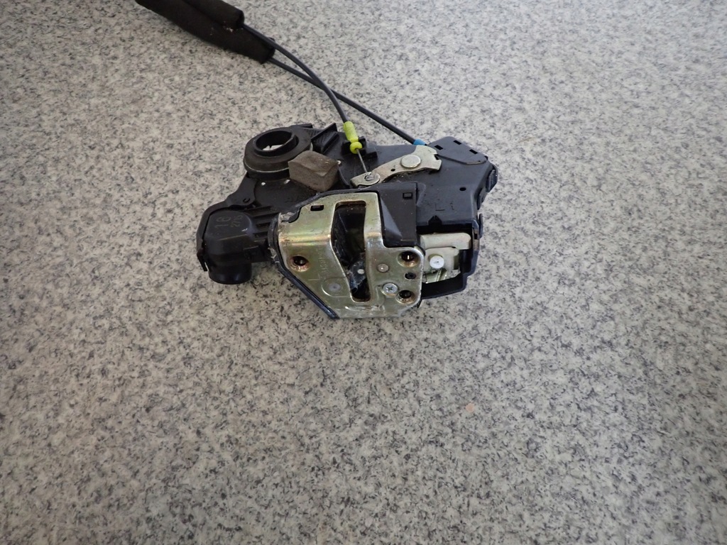 фото №7, Toyota camry 01-06 замок дверь передний левый 6 pin