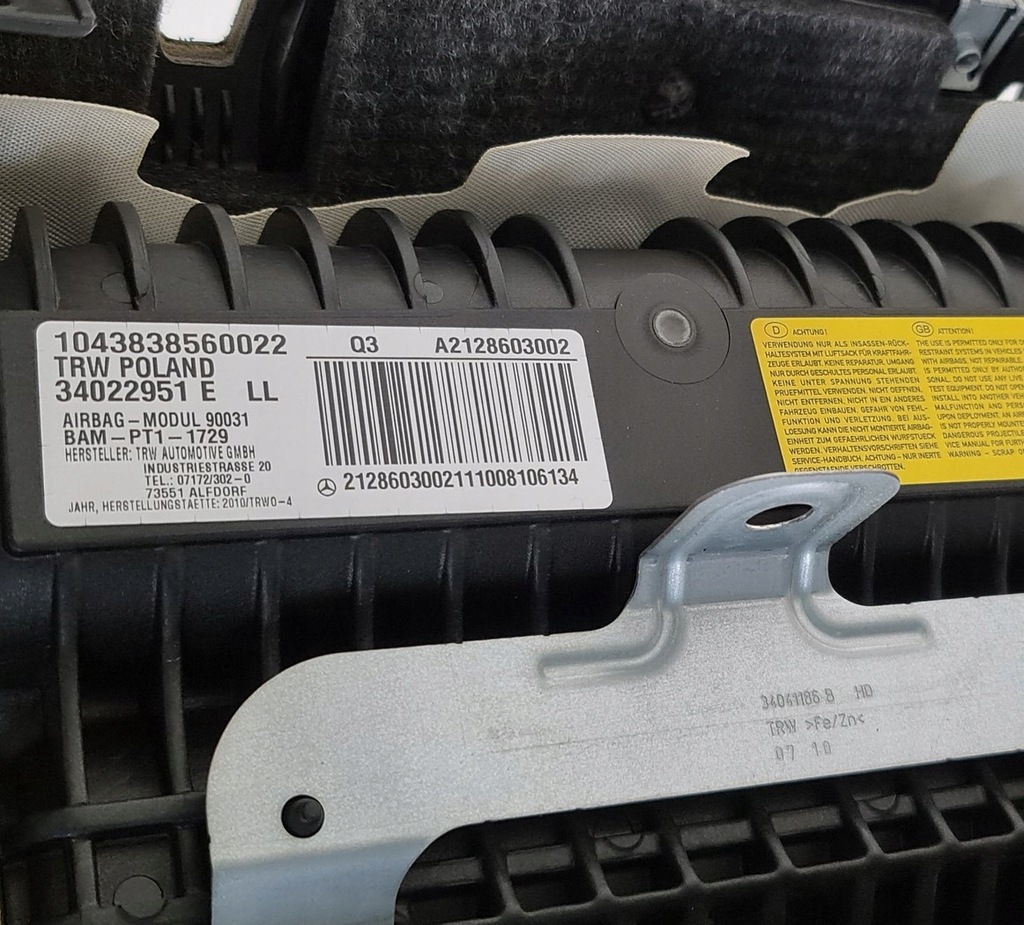 фото №10, Приборная панель консоль подушки безопасности ремни mercedes w212 комплект