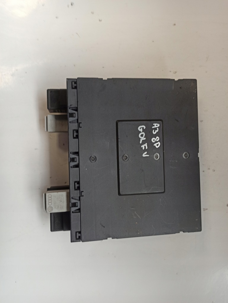 фото №10, Audi a3 8p golf v блок керування модуль блок управління бортовою мережею 3c8937049e