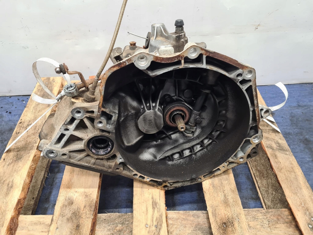 Opel astra f рестайлинг  1.4b коробка передач передач механическая m79 Недорого