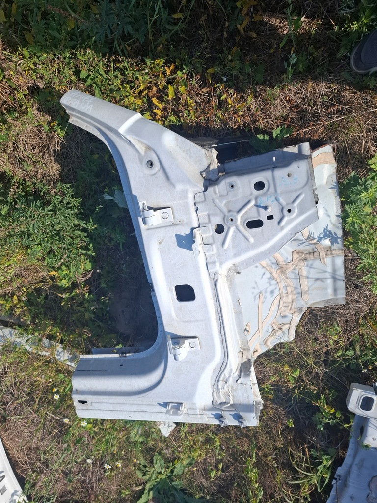 фото №1, Mercedes w177 чверть права поріг блок двигуна перед bok оригінал