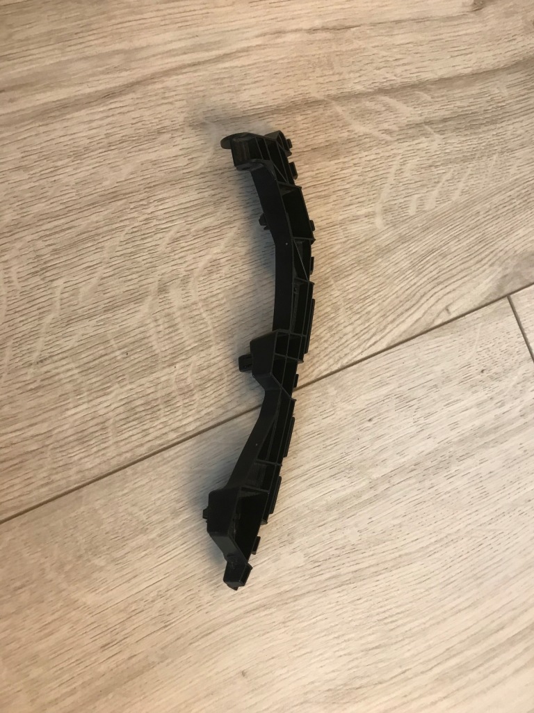 Купить Suzuki оригинальный номер 71822-53r0 направляющая бампера