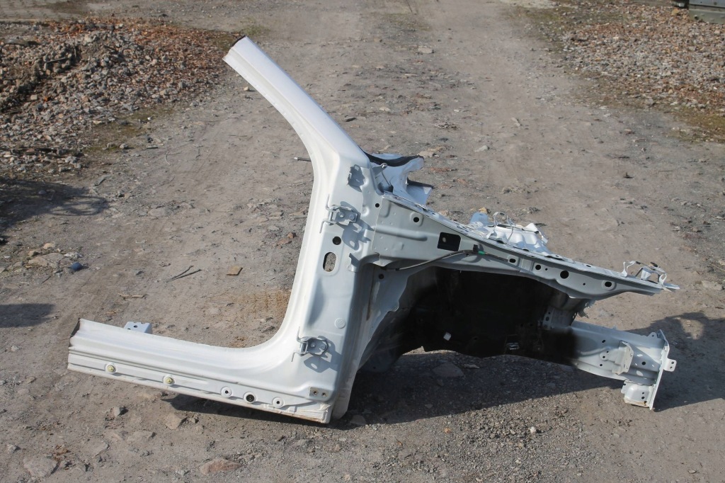 Купити Четвертина права передня фартух поріг стійку  правий перед mazda cx-30 19-