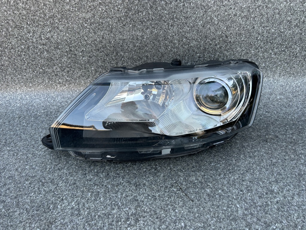 фото №1, Skoda rapid 12- лампа левая перед передняя 5jb941017a