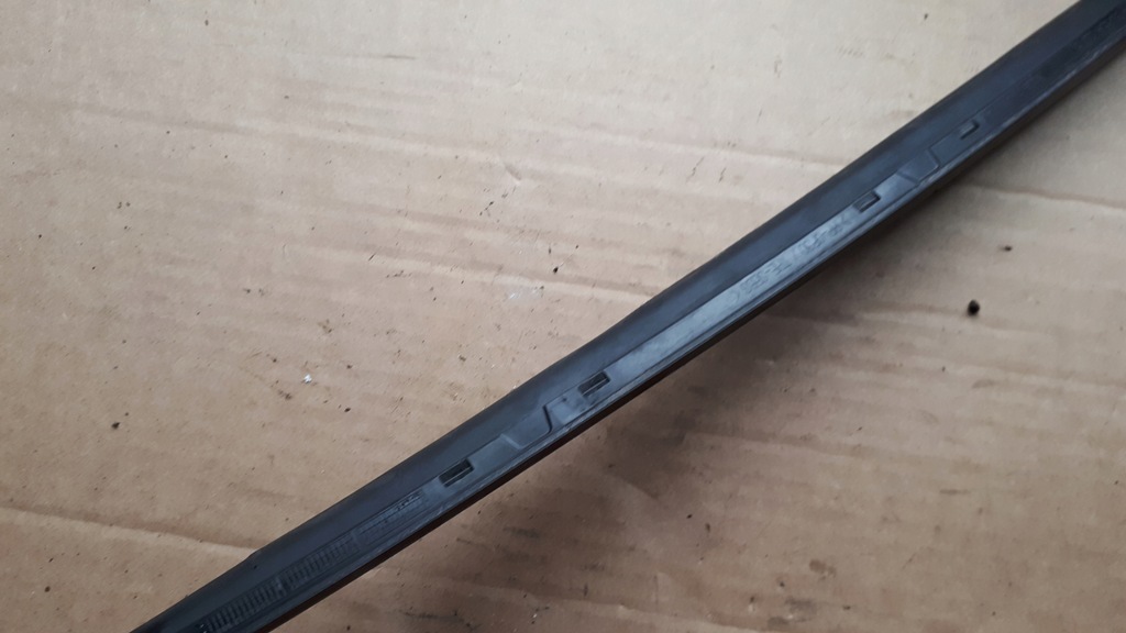 фото №7, A6 c7 lift молдинг прокладка стекло лобовое левая