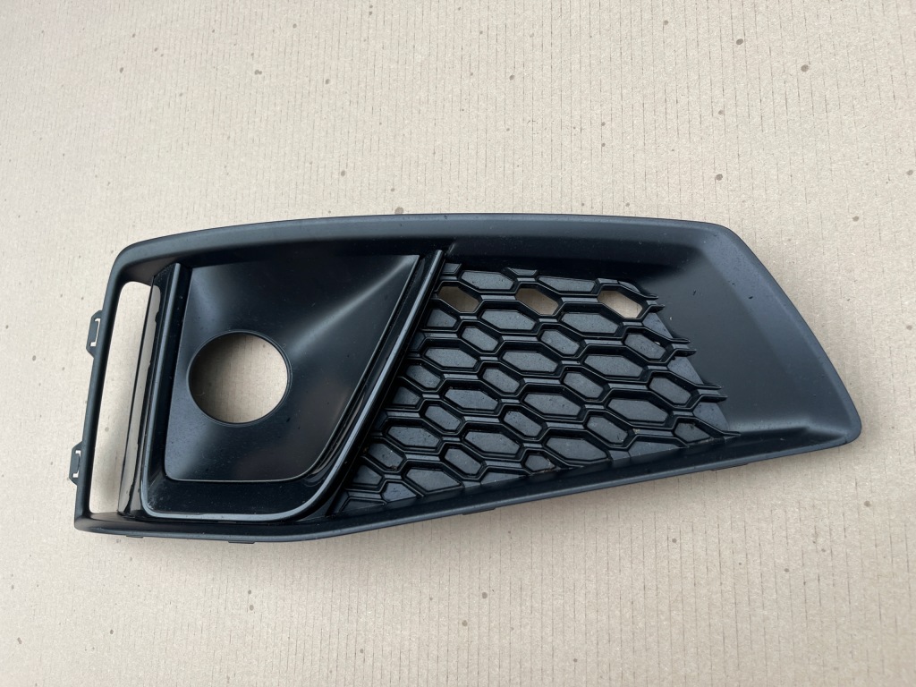 Купить Решётка бампера правая audi a4 b9 competition