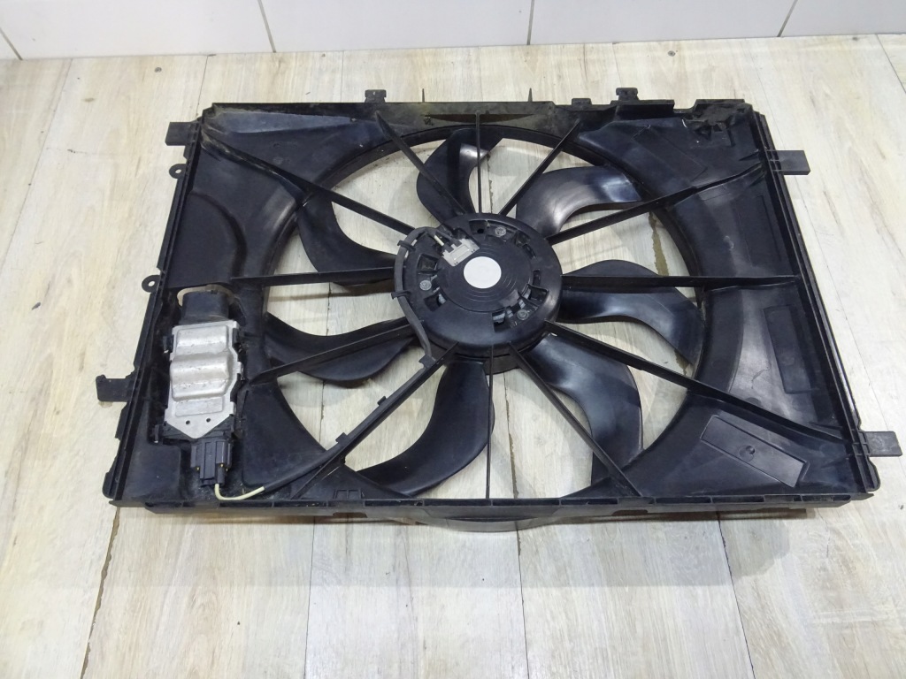 Вентилятор радиатора mercedes a b klasa w176 w246 a2465000064 Киев