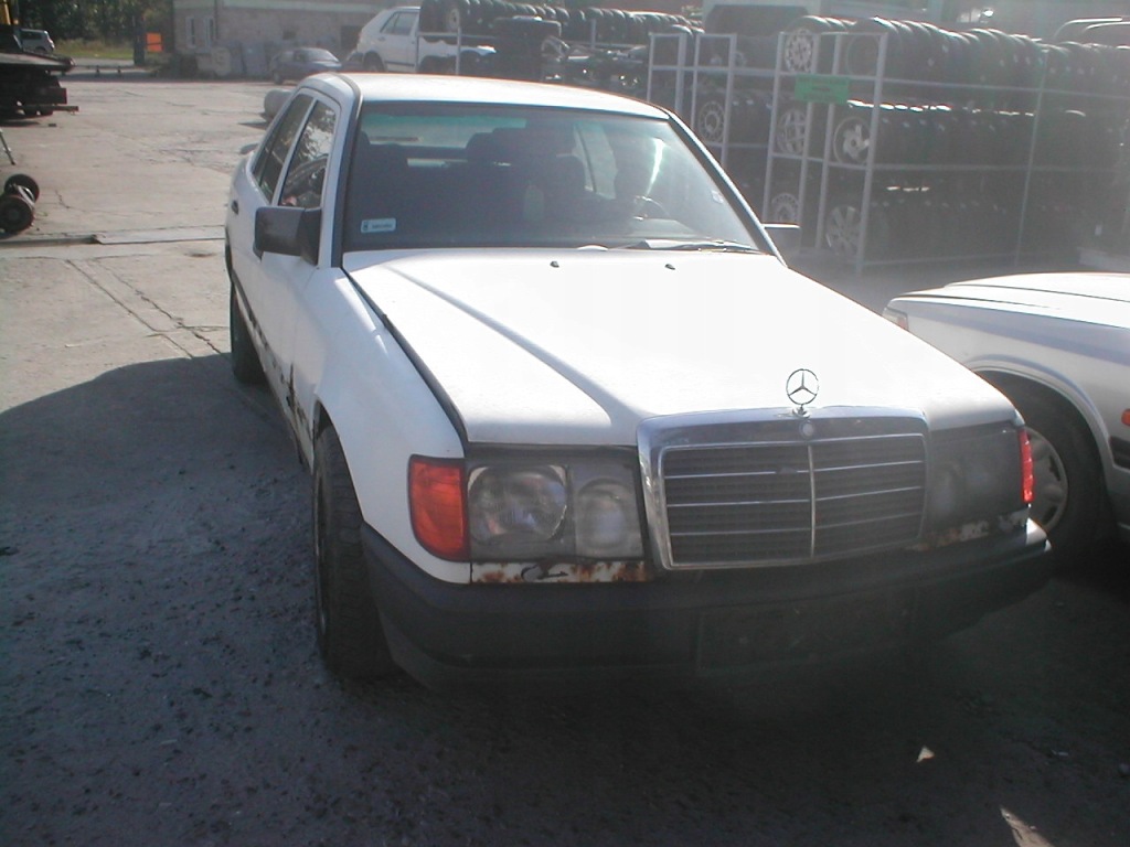 Mercedes 124 3.0d półośka ліва шарніри Оригінал