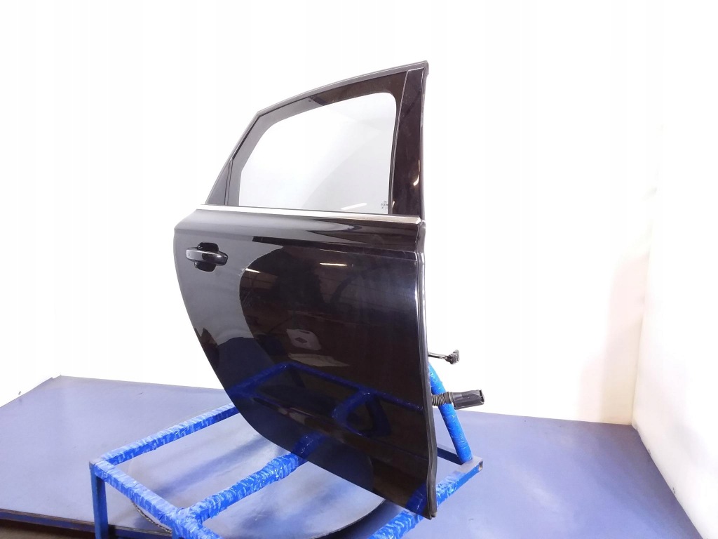 Audi a6 c7 sedan двері задній праве lz9y в Україні