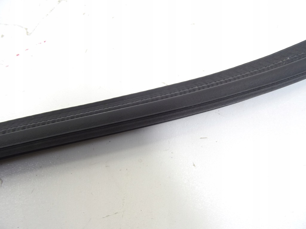 фото №5, Nissan x-trail t33 1.5 vc-t e-power прокладка крышки багажника