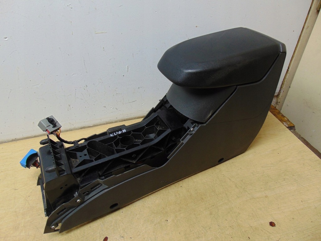 фото №6, Підлокітник тунель бардачок ford kuga mk1