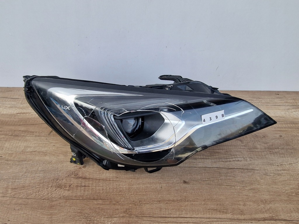 фото №1, Opel astra 5 v k правая лампа перед illux full led