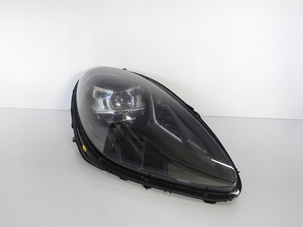 фото №1, Porsche macan 95b lift 18-22 full led права eu