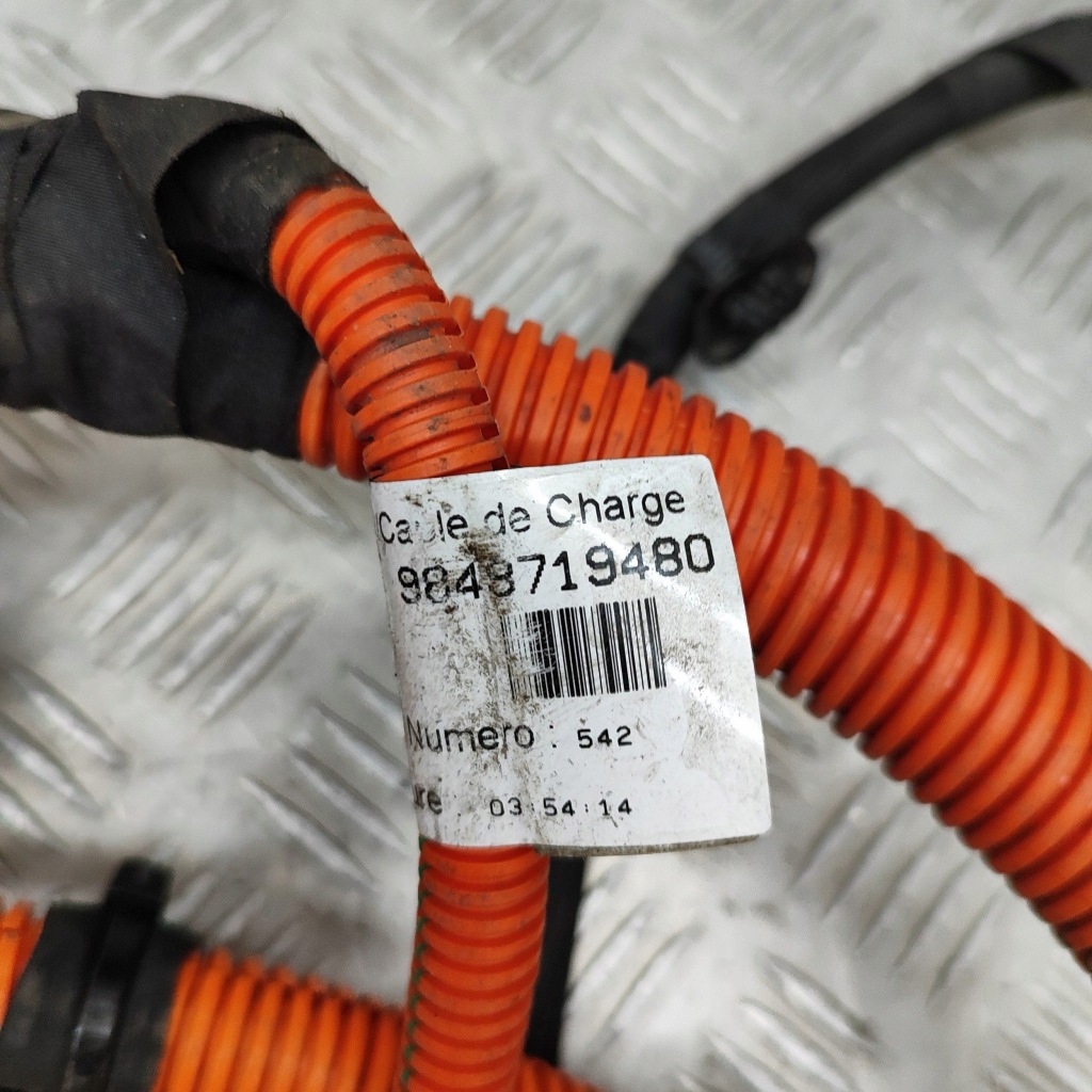 фото №7, Citroen c5 aircross 2024 кабель do зарядки автомобиля электрический