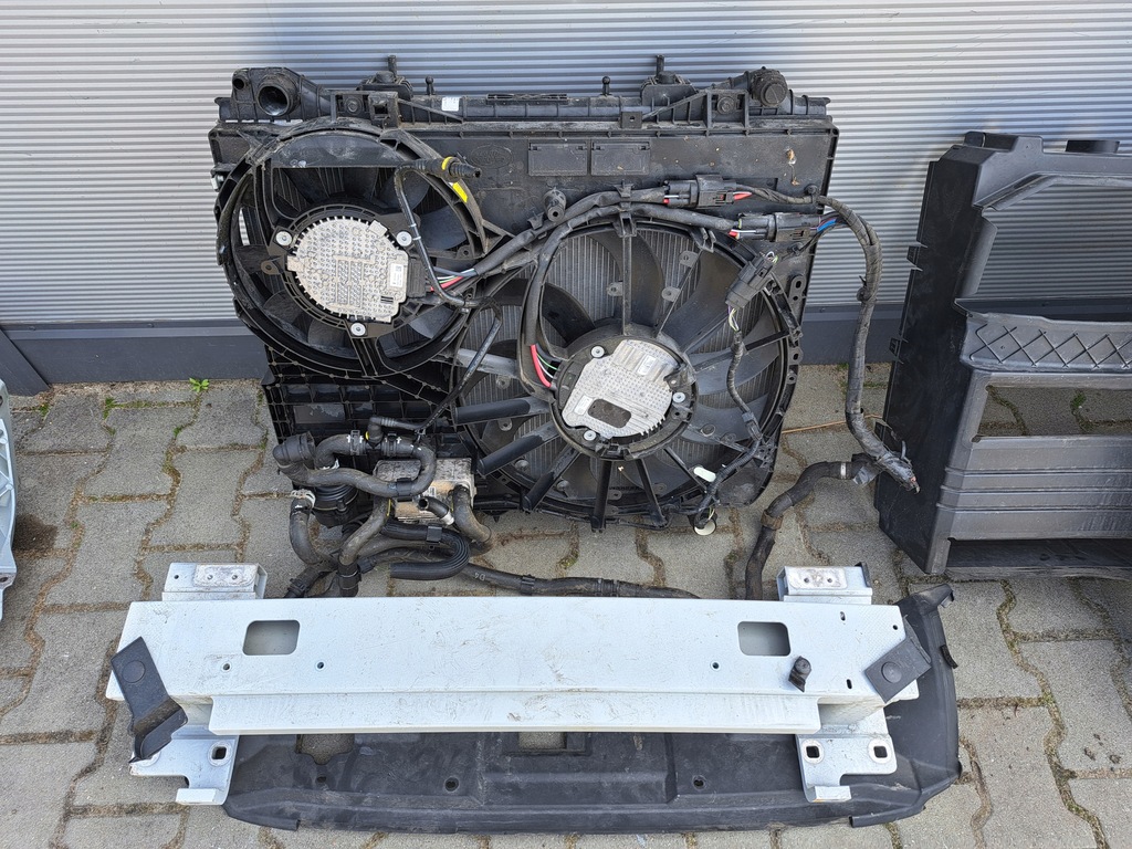 фото №2, Land rover defender ii l663 pas перед радіатор комплект