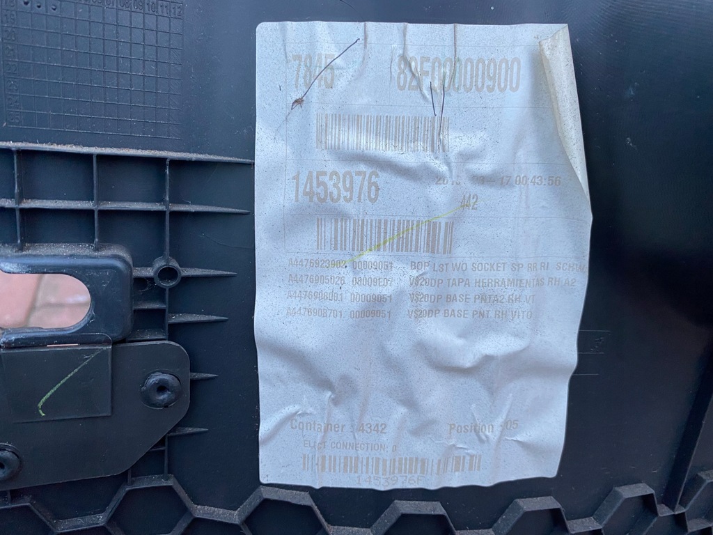 фото №6, Обивка обшивка правый задняя дверь mercedes vito w447