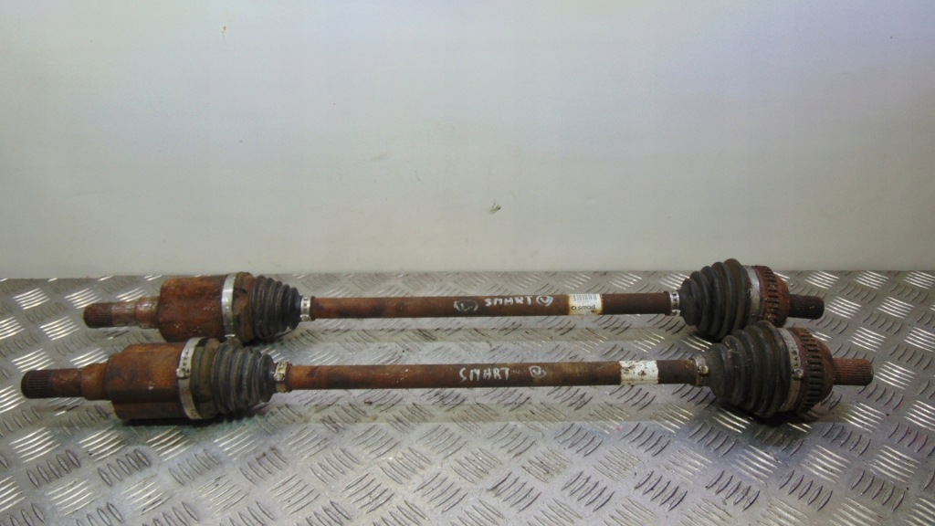 фото №1, Приводной вал правая a4513500510 smart fortwo ii 451 1.0b