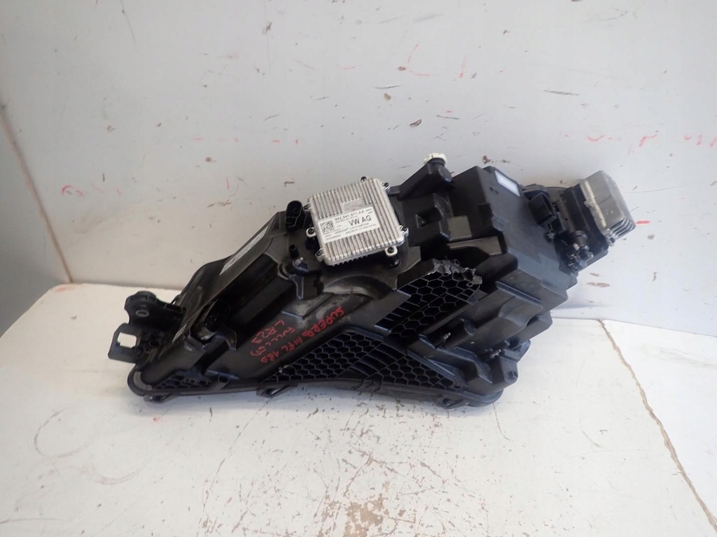 фото №7, Лампа перед правая skoda superb iii lift full led